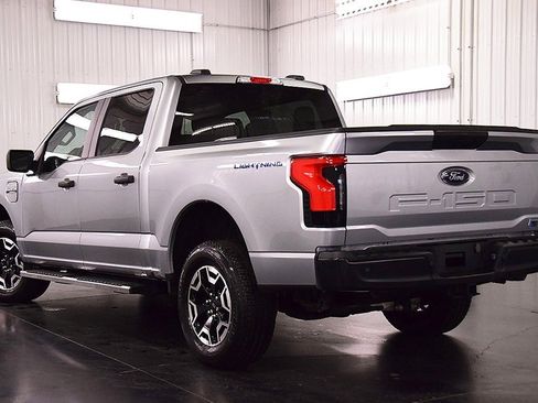 Used 2023 Ford F150 Lightning Pro image 5
