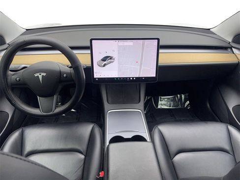 Used 2021 Tesla Model 3 Standard Range Plus image 50