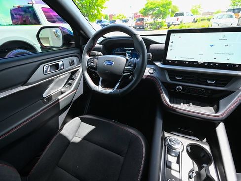 Certified 2025 Ford Explorer ST AWD/4WD image 35