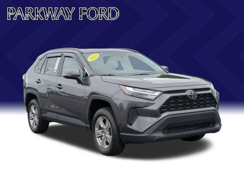 Used 2023 Toyota RAV4 XLE w/ Convenience Package FWD image 7
