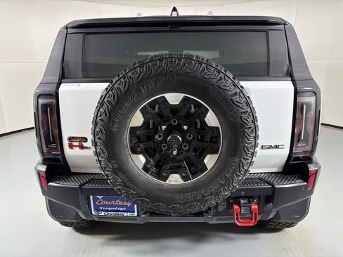 Used 2025 GMC Hummer EV 3X w/ Extreme Off-Road Package image 8