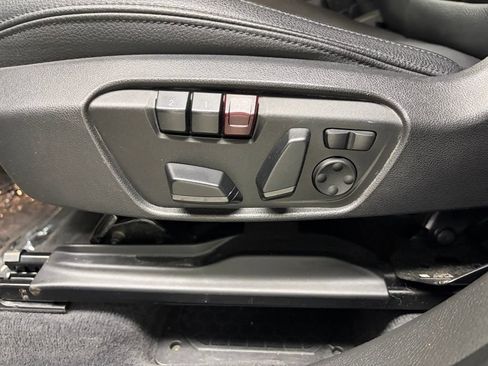 Used 2017 BMW X1 xDrive28i AWD/4WD image 16