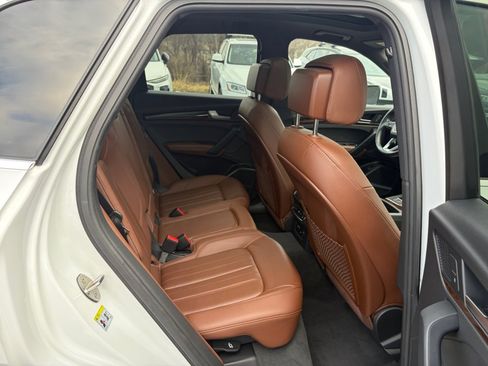 Used 2019 Audi Q5 2.0T Premium Plus w/ Premium Plus Package image 29