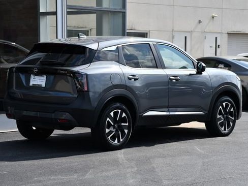 Used 2025 Nissan Kicks SV AWD/4WD image 7