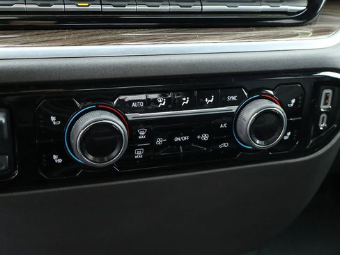 Used 2022 Chevrolet Silverado 1500 LT image 41