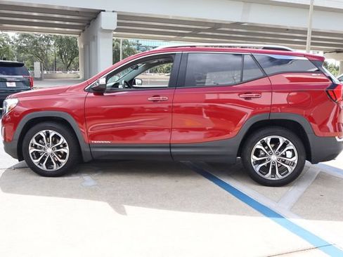 Used 2019 GMC Terrain SLT w/ Preferred Package FWD image 4