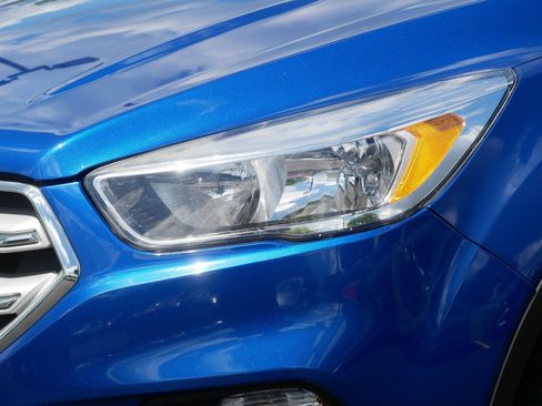 Used 2018 Ford Escape SE w/ Ford Safe & Smart Package AWD/4WD image 10