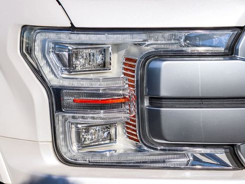 Used 2019 Ford F150 Platinum w/ Equipment Group 701A Luxury image 4