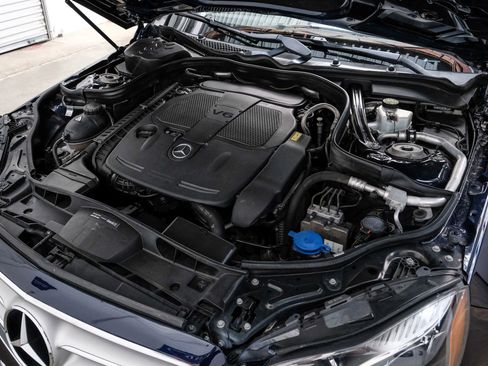 Used 2014 Mercedes-Benz E 350 4MATIC Sedan image 48