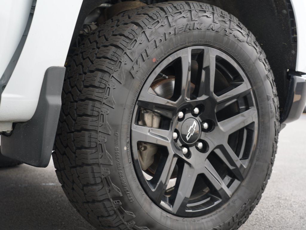 Certified 2024 Chevrolet Silverado 1500 LT Trail Boss w/ LT Trail Boss Premium Package AWD/4WD image 32