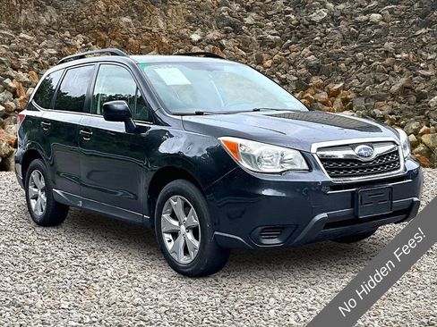 Used 2015 Subaru Forester 2.5i Premium w/ All-Weather Package AWD/4WD image 9