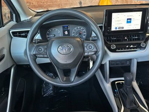 Used 2025 Toyota Corolla Cross L FWD image 14