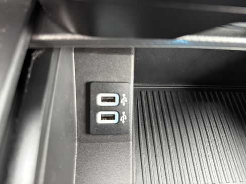 Used 2017 Ford F150 XLT w/ Equipment Group 302A Luxury image 24