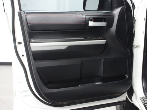 Used 2019 Toyota Tundra SR5 AWD/4WD image 11