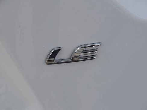 Used 2024 Toyota Corolla LE FWD image 33