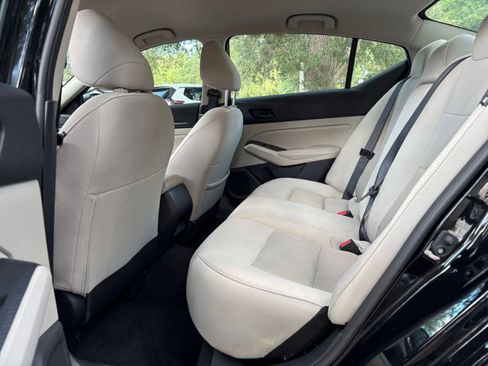 Used 2025 Nissan Altima 2.5 SV FWD image 46
