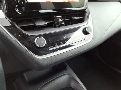 Certified 2025 Toyota Corolla LE image 22