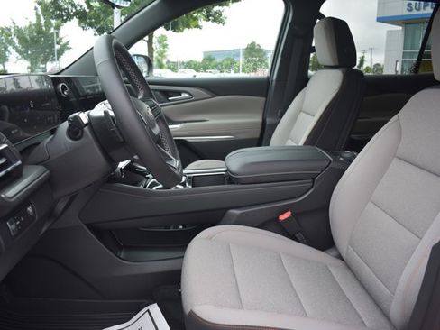 New 2026 Chevrolet Traverse LT w/ Driver Confidence Package FWD image 14