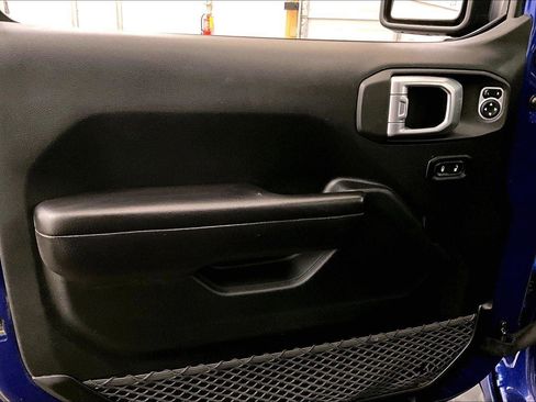 Used 2018 Jeep Wrangler Sport S image 22