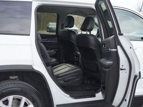 Used 2022 Jeep Grand Cherokee L Limited image 22