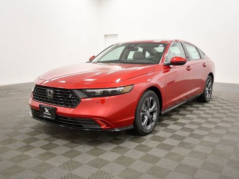 New 2025 Honda Accord EX-L image 2