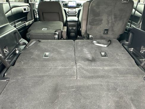 Certified 2022 Ford Explorer XLT image 17