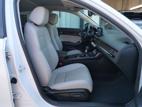 Used 2024 Honda Civic Touring image 15