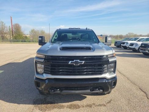 Used 2026 Chevrolet Silverado 2500 Custom w/ Custom Value Package image 24