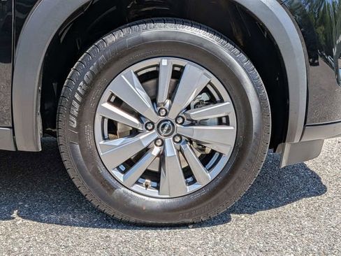 Used 2025 Nissan Pathfinder SV FWD image 10
