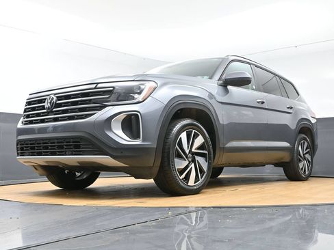 Used 2025 Volkswagen Atlas SE FWD image 55