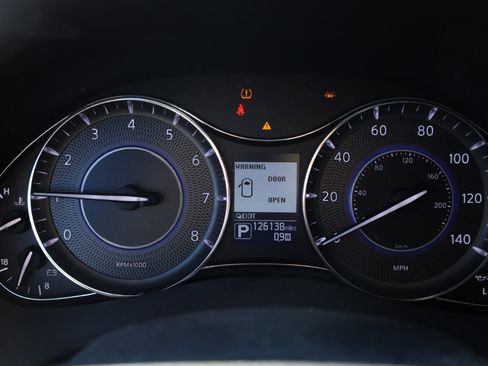 Used 2018 INFINITI QX80 2WD w/ Driver Assistance Package image 35