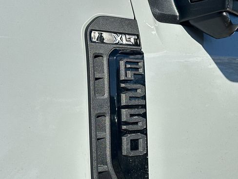 New 2026 Ford F250 XLT w/ XLT Premium Package AWD/4WD image 14