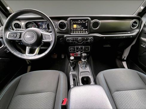 Used 2023 Jeep Wrangler Unlimited Rubicon 4xe w/ Cold Weather Group AWD/4WD image 16