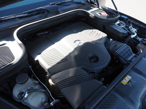 Used 2020 Mercedes-Benz GLE 450 4MATIC w/ Premium Package image 8