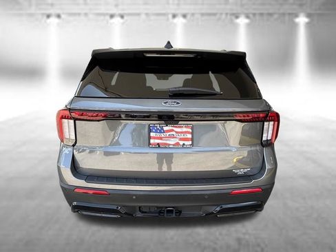 Used 2026 Ford Explorer ST-Line w/ ST-Line Street Pack RWD image 5
