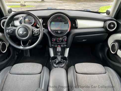 Used 2015 MINI Cooper S image 29