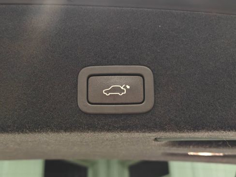 Used 2017 Volvo XC60 T5 Inscription w/ Preferred Option Package image 28