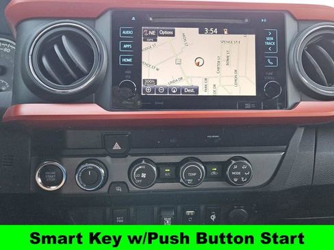 Used 2019 Toyota Tacoma TRD Off-Road image 14