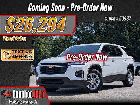Used 2023 Chevrolet Traverse LS FWD image 1
