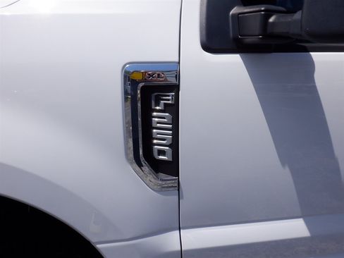 Used 2018 Ford F250 XL w/ XL Value Package AWD/4WD image 19