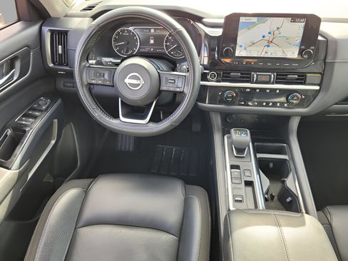 Used 2022 Nissan Pathfinder SL w/ SL Premium Package image 8
