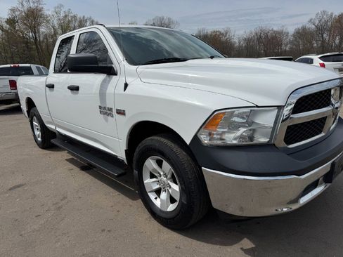 Used 2017 RAM 1500 ST w/ SXT Appearance Group AWD/4WD image 12