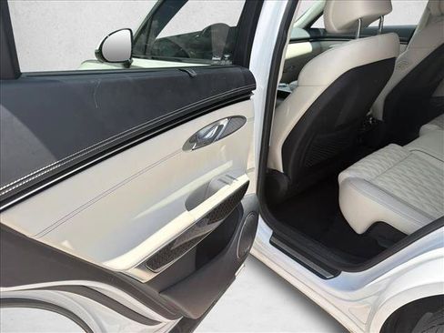 Used 2023 Genesis GV70 3.5T Sport w/ Sport Prestige Package AWD/4WD image 18
