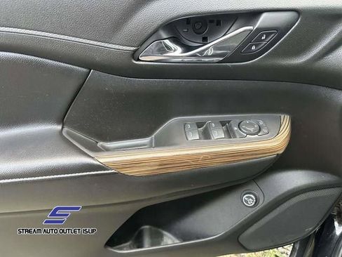 Used 2019 GMC Acadia SLE w/ Driver Alert Package I image 15