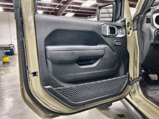 Used 2025 Jeep Wrangler Unlimited Sport AWD/4WD image 16