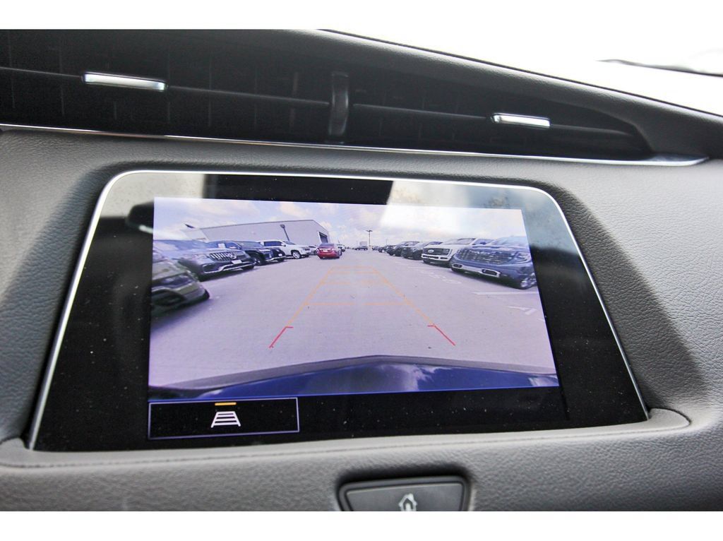 Certified 2023 Cadillac XT4 Luxury FWD image 22