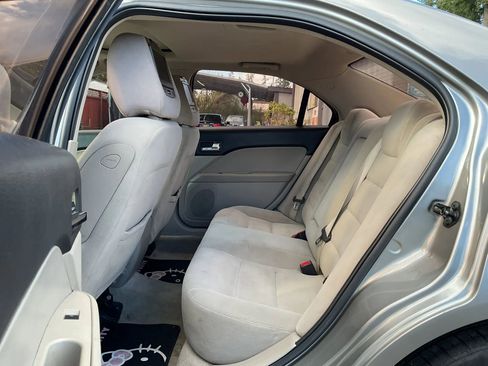 Used 2009 Ford Fusion SE FWD image 11