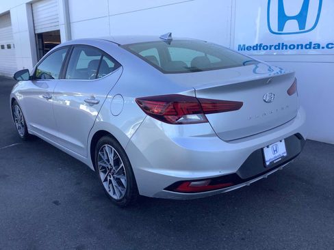 Used 2020 Hyundai Elantra Limited FWD image 4
