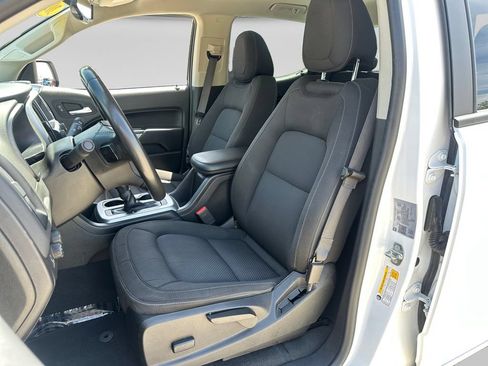 Used 2022 Chevrolet Colorado LT w/ LT Convenience Package AWD/4WD image 17
