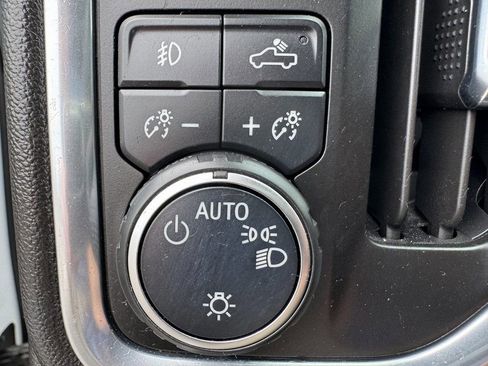 Used 2022 Chevrolet Silverado 3500 LT w/ Convenience Package AWD/4WD image 46